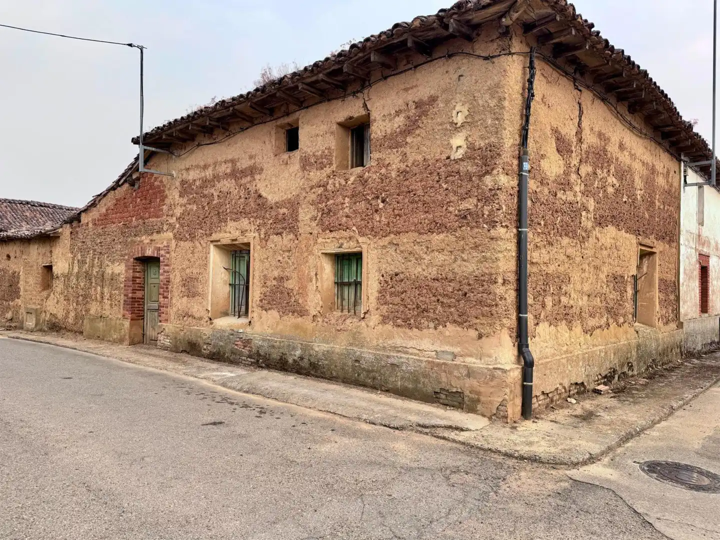 Finca rústica en venda a Calle la Era, 19, Bercianos del Real Camino Vista exterior de Finca rústica en venda en Bercianos del Real Camino amb Jardí privat