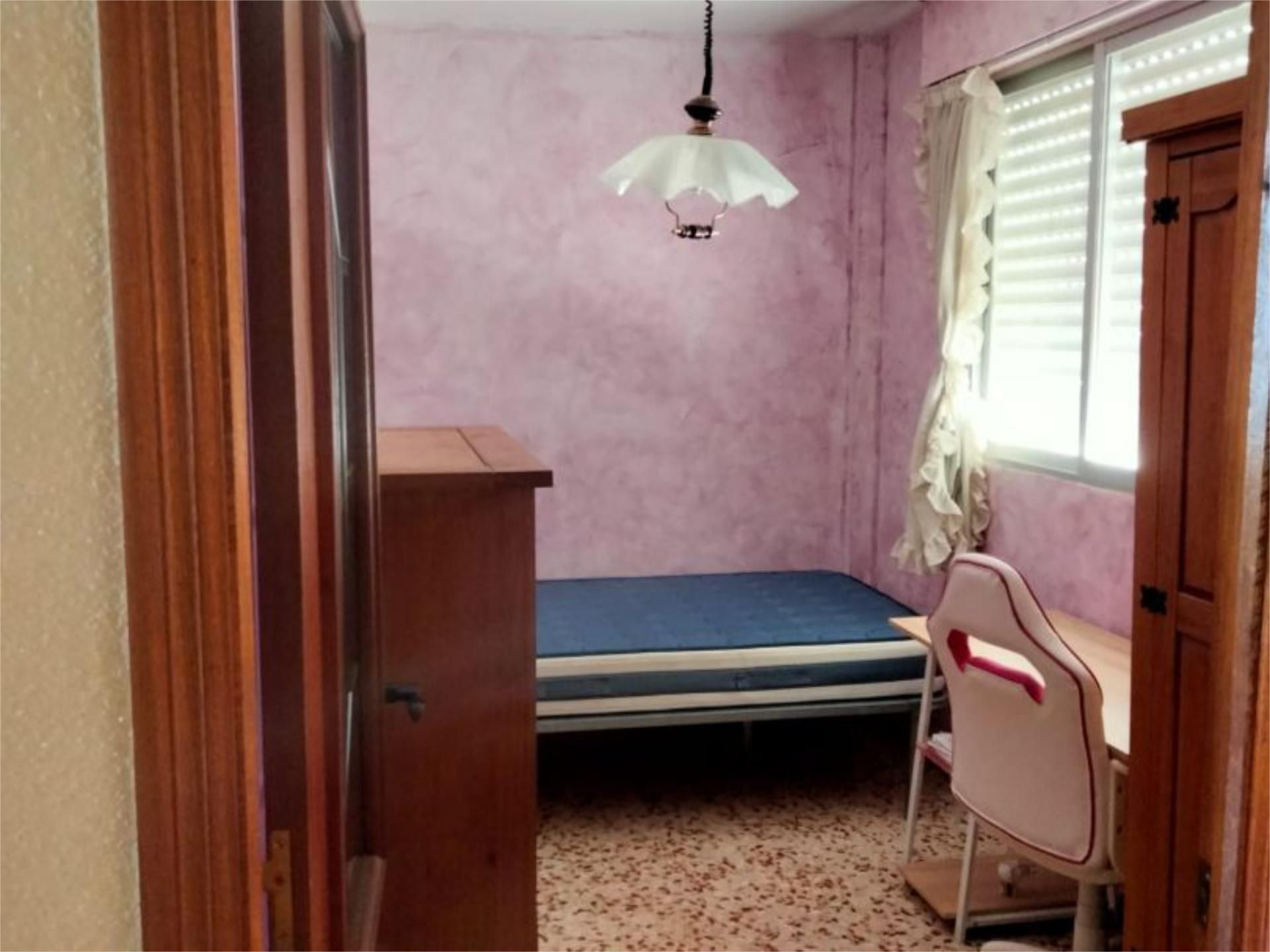 Habitación de Dúplex para compartir en Cartagena con Aire acondicionado, Jardín privado y Amueblado