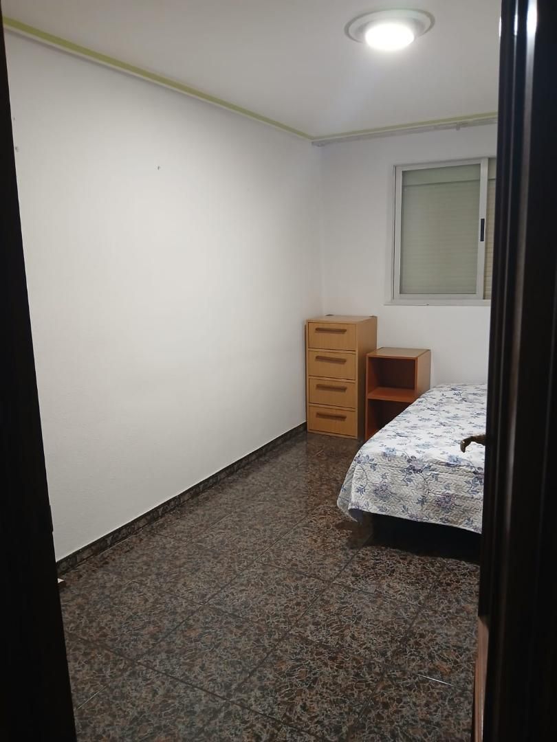 Bedroom of Flat to share in Palencia Capital
