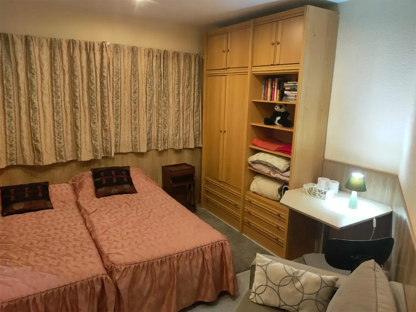 Schlafzimmer von Erdgeschoss zur untervermieten in Madrid mit Heizung, Parkett und Möbliert