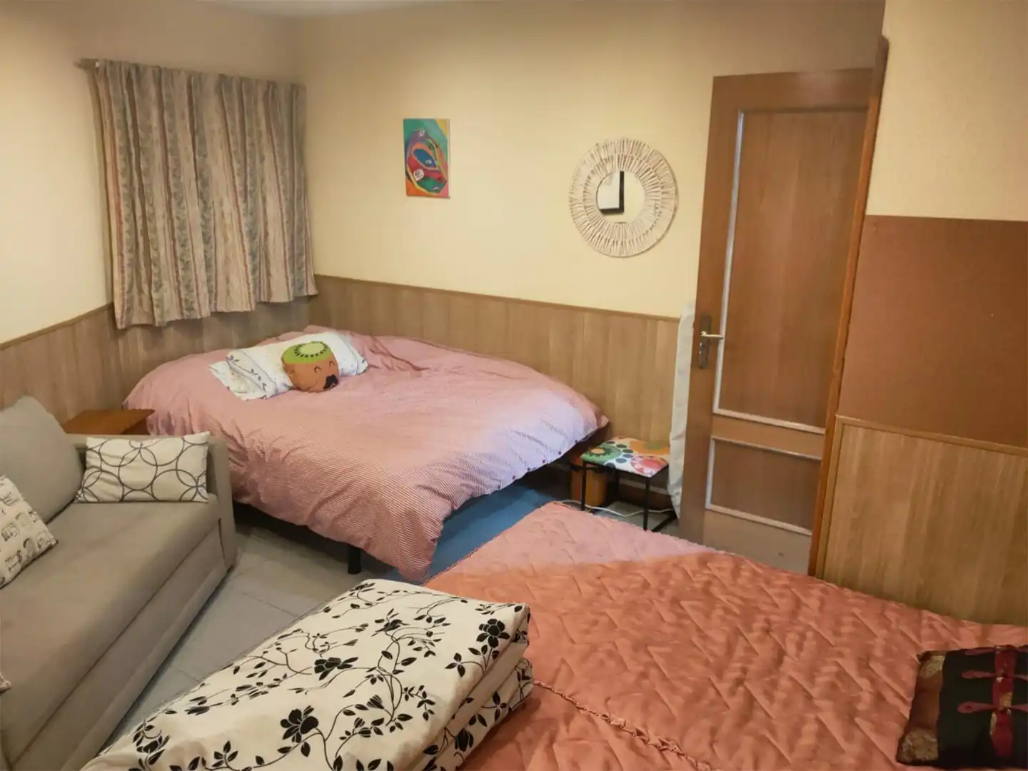 Schlafzimmer von Erdgeschoss zur untervermieten in Madrid mit Heizung, Parkett und Möbliert