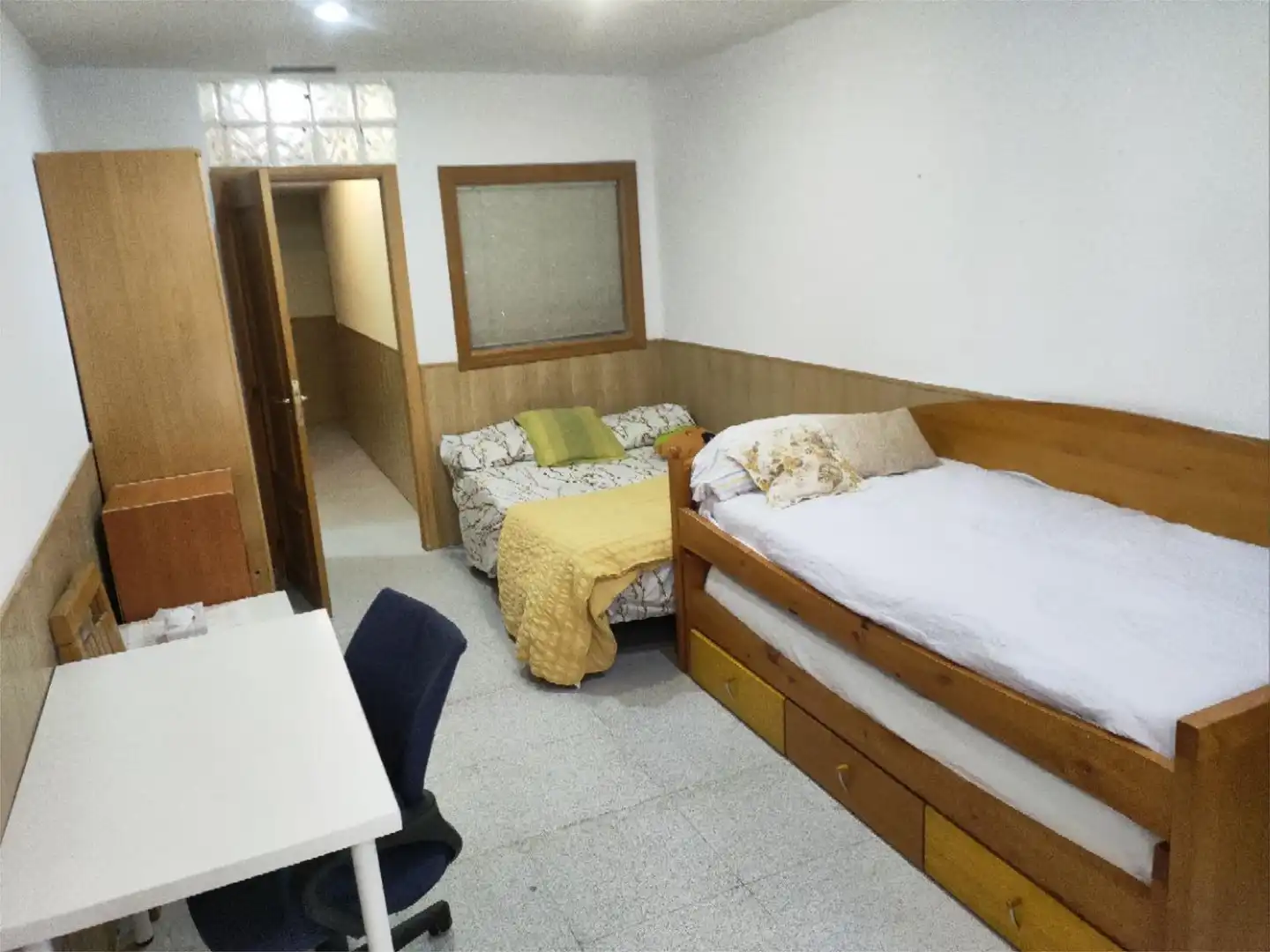 Schlafzimmer von Erdgeschoss zur untervermieten in Madrid mit Heizung, Parkett und Möbliert
