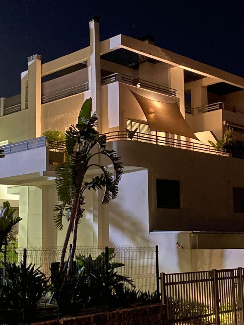 Vista exterior de Àtic en venda en Mijas amb Aire condicionat, Terrassa i Piscina
