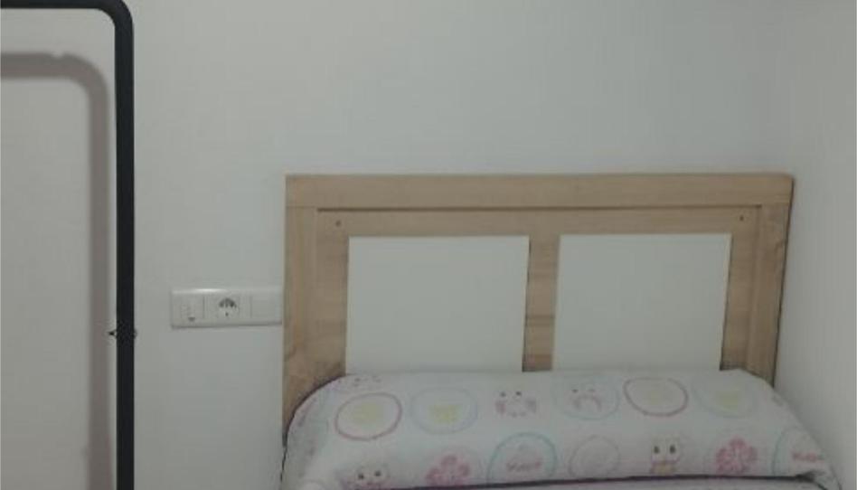 Photo 1 of Flat to share in Avenida Reina Sofía, 4, Peligros, Granada