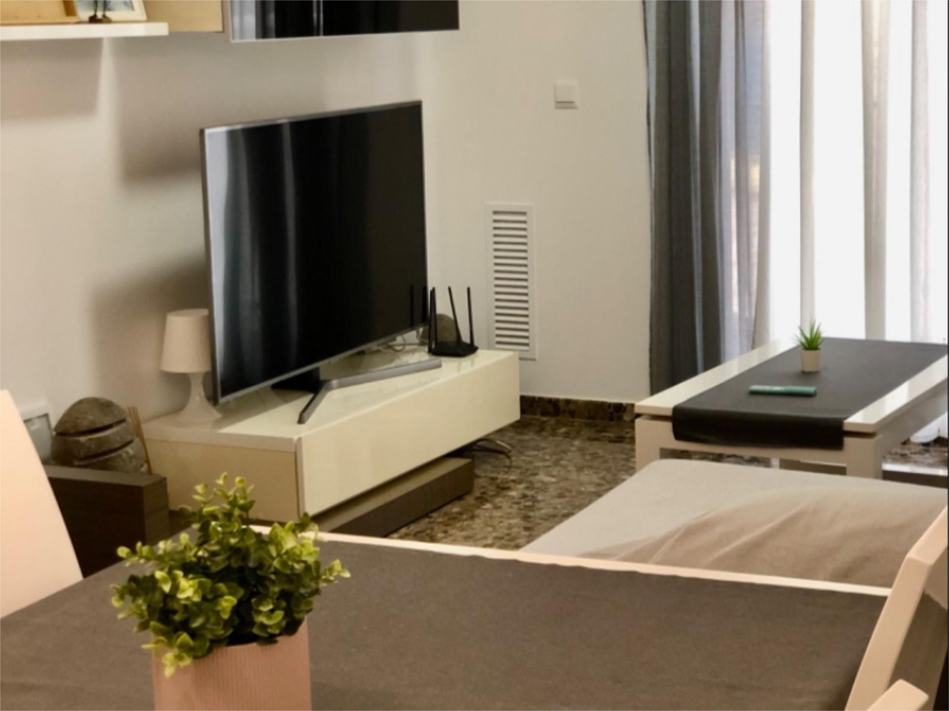 Living room of Flat to rent in Favara  with Furnished, Balcony and Video intercom