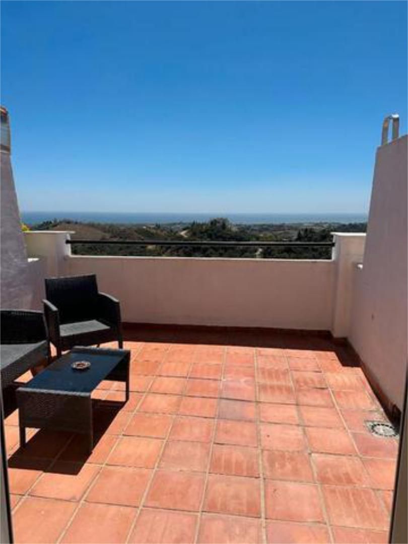 Apartment to rent in Altos de Estepona