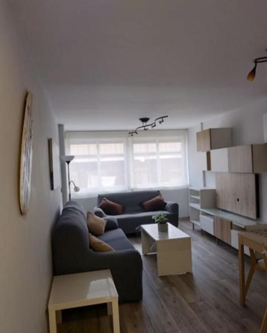 Living room of Flat to rent in  Madrid Capital  with Heating, Terrace and Furnished