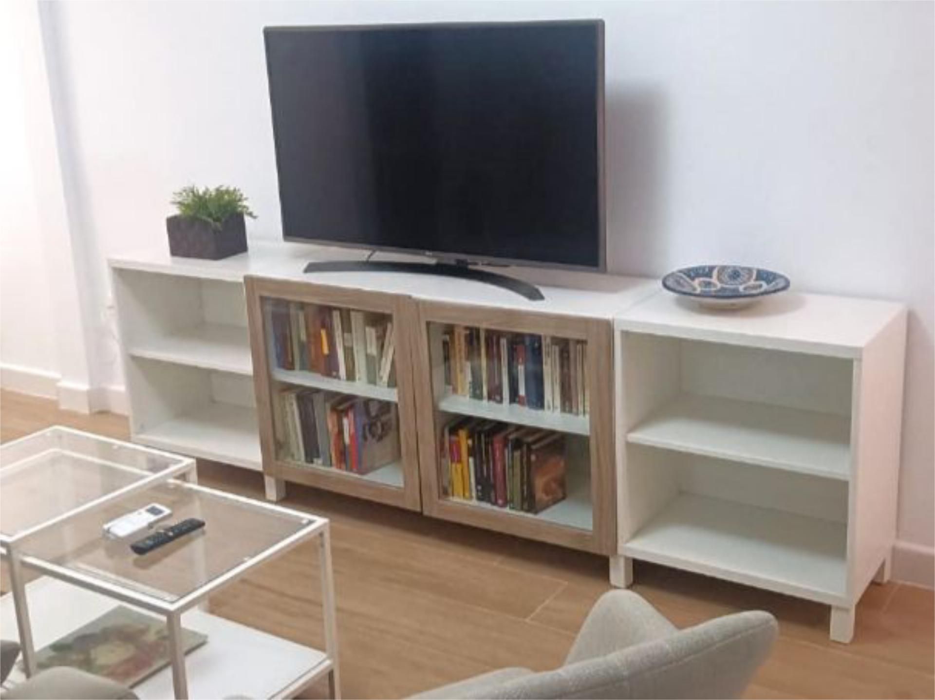 Living room of Flat to rent in  Sevilla Capital  with Air Conditioner, Heating and Furnished