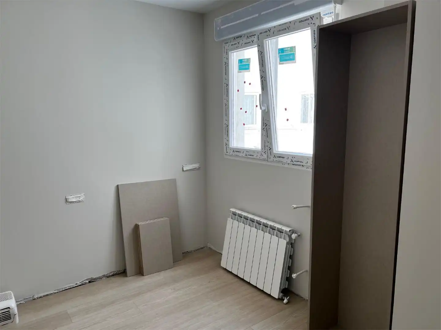 Zimmer in Avenida de Requejo, 26, Los Bloques Zimmer in Avenida de Requejo, 26, Los Bloques