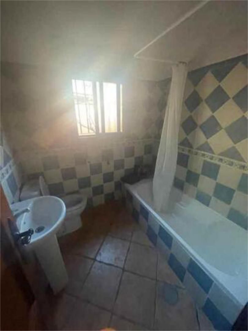 Bathroom of Single-family semi-detached for sale in Chiclana de la Frontera  with Private garden, Terrace and Storage room