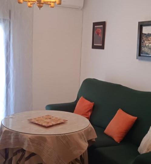 Flat to rent in Calle Conde Mejorada, 46, Baeza, Jaén - image 1 Photo 1 of Flat to rent in Calle Conde Mejorada, 46, Baeza, Jaén