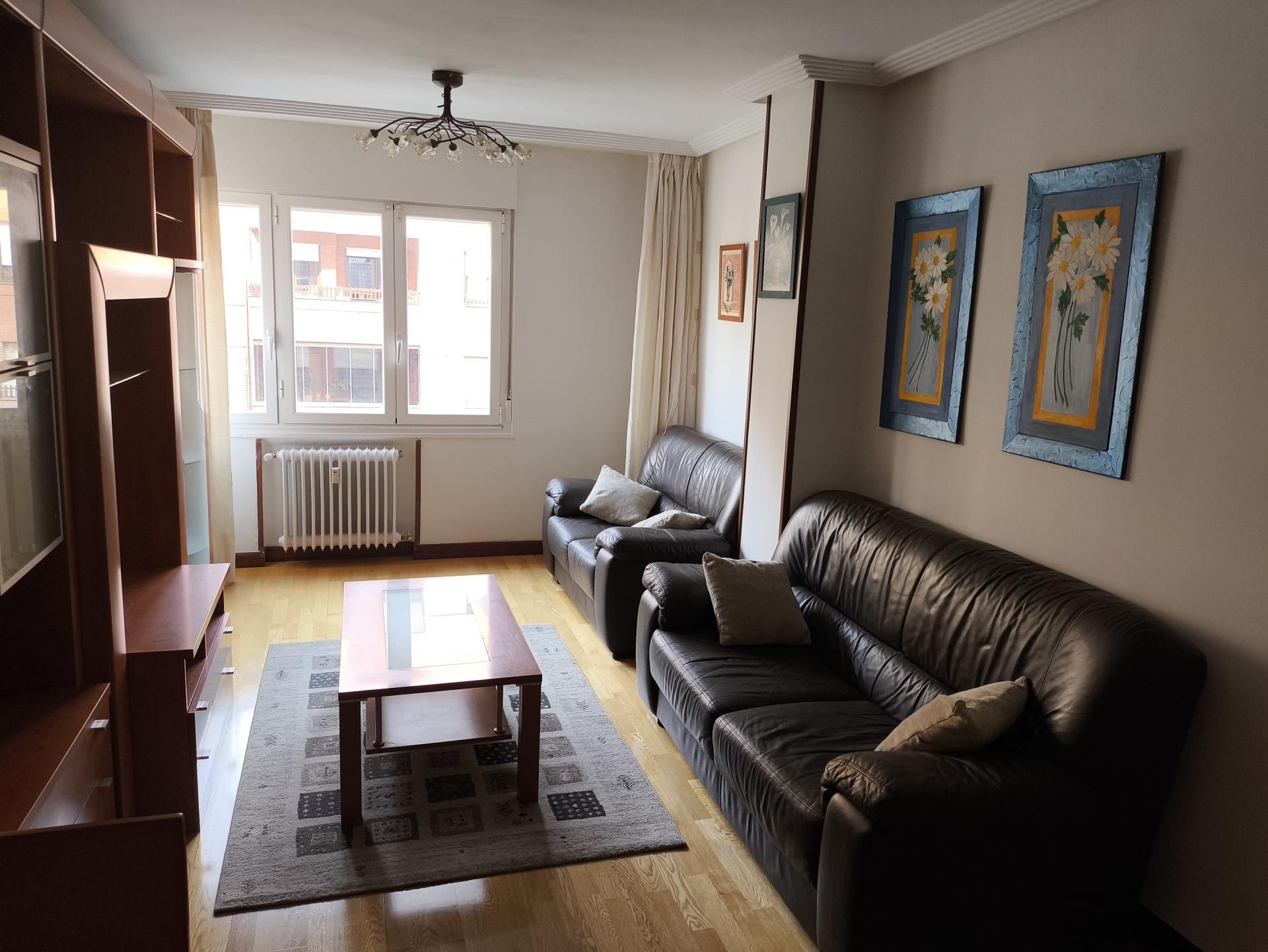Living room of Flat to rent in León Capital   with Heating, Terrace and Furnished