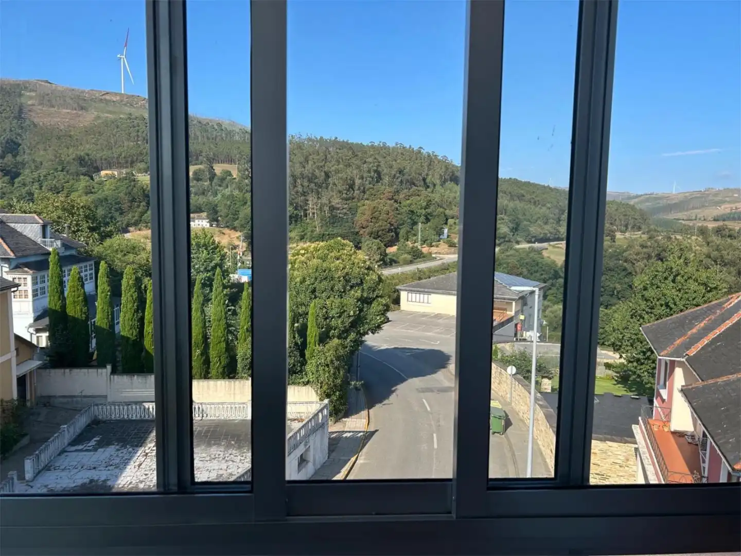 Vista exterior de Pis en venda en Trabada amb Calefacció, Parquet i Traster