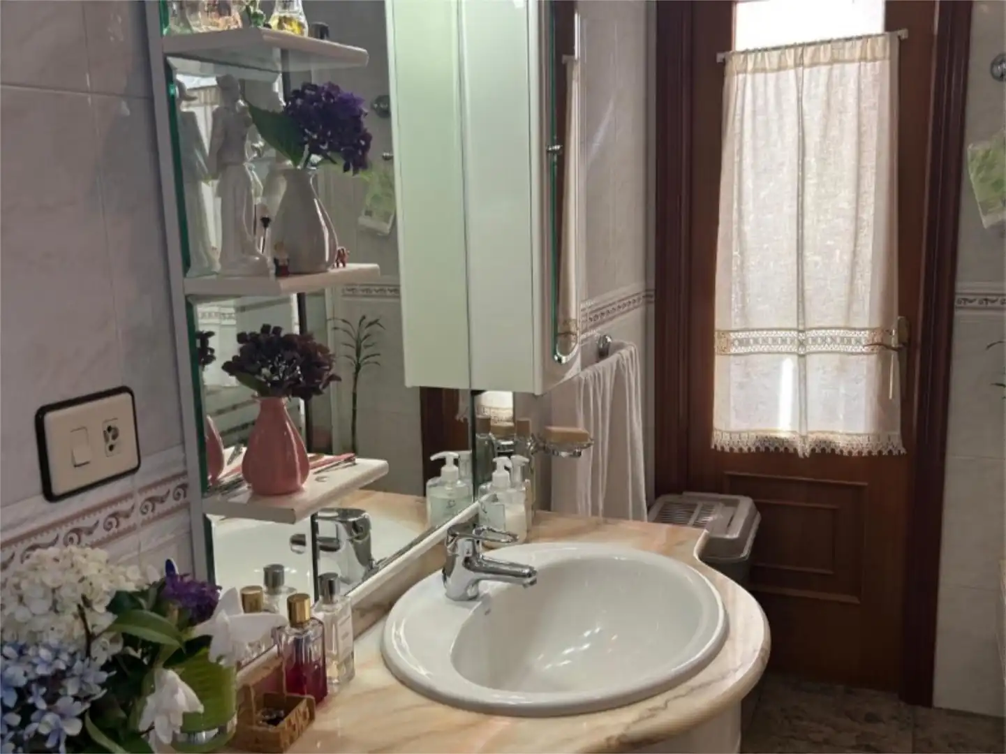 Bany de Pis en venda en Trabada amb Calefacció, Parquet i Traster