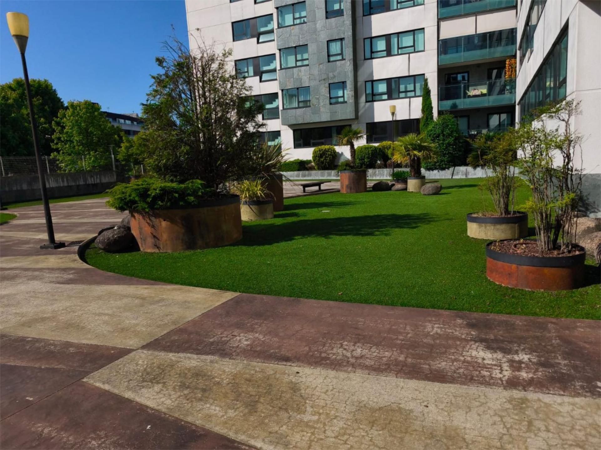 Terrace of Flat for sale in Santiago de Compostela   with Heating, Private garden and Parquet flooring