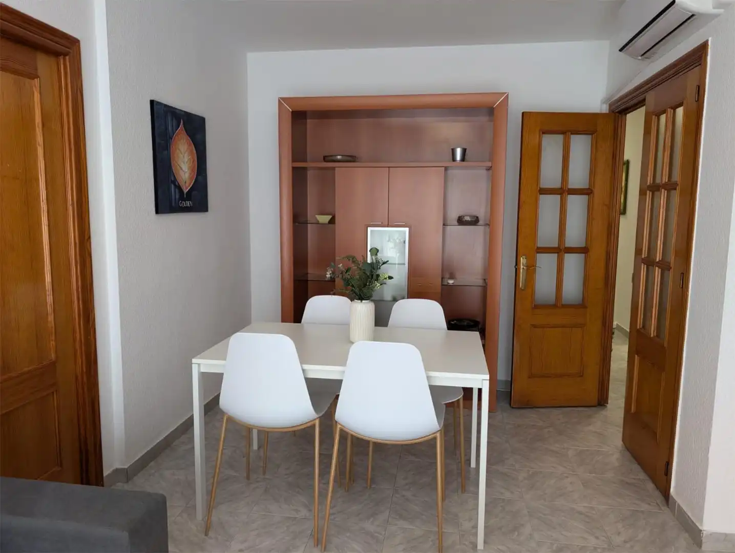 Habitación en Travesía de San Luis, 52, San Luis Comedor de Piso para compartir en Almería con Aire acondicionado, Parquet y Amueblado
