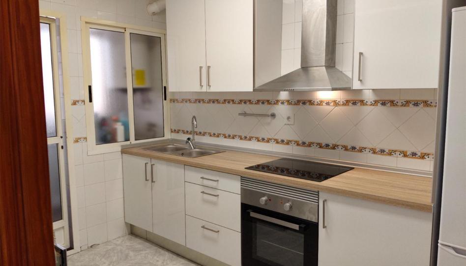 Pis per a compartir a Travesía de San Luis, 52, San Luis, Almería - imatge 1 Foto 1 de Pis per a compartir a Travesía de San Luis, 52, San Luis, Almería