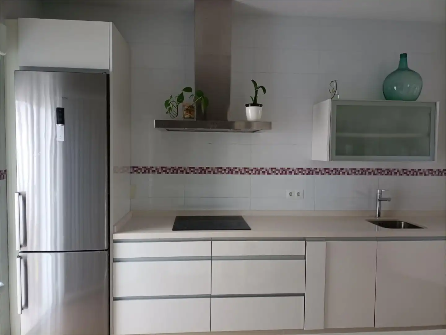 Flat for rent in Calle Doetsch, 6, Punta Umbría Kitchen of Flat for rent in Punta Umbría with Private garden, Terrace and Swimming Pool