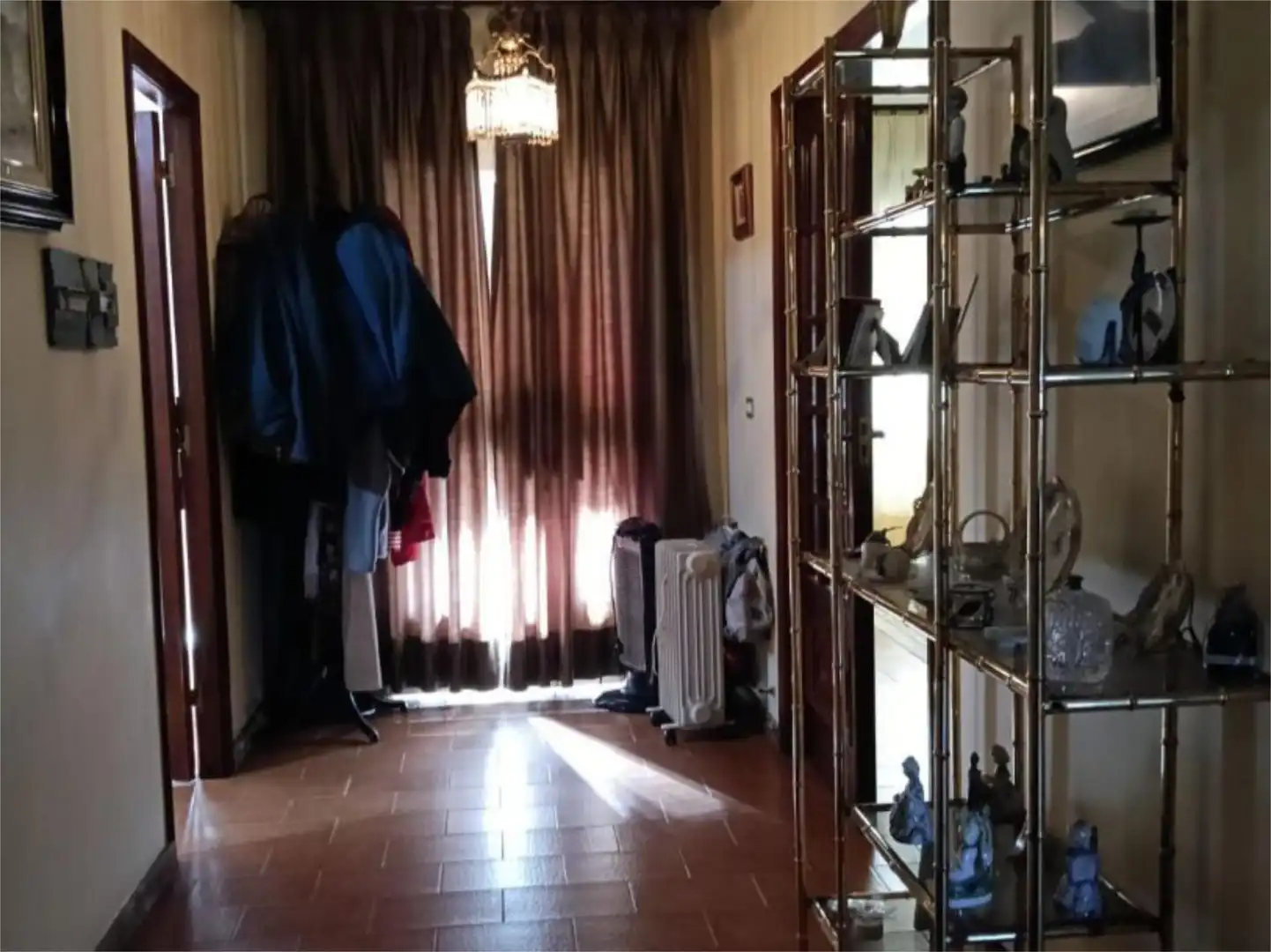 Einfamilien-Reihenhaus zum Verkauf in Lalín mit Privatgarten und Möbliert