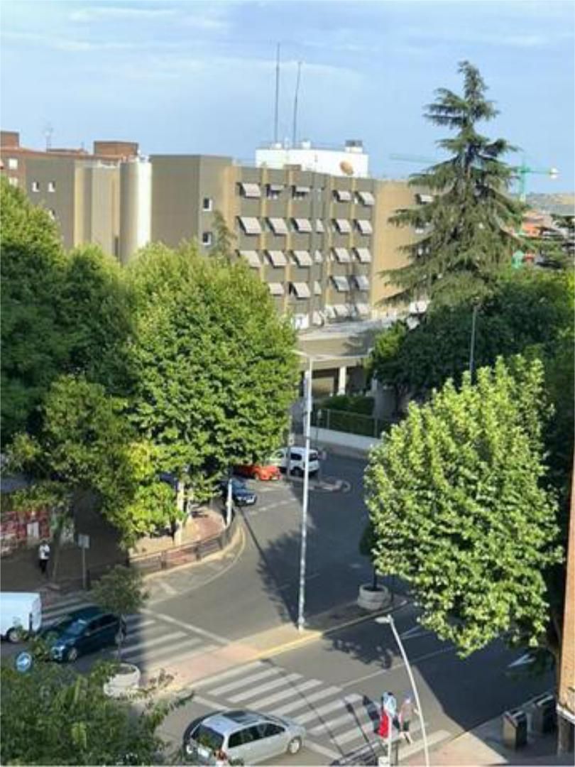 Vista exterior de Piso de alquiler en Talavera de la Reina con Calefacción, Terraza y Amueblado