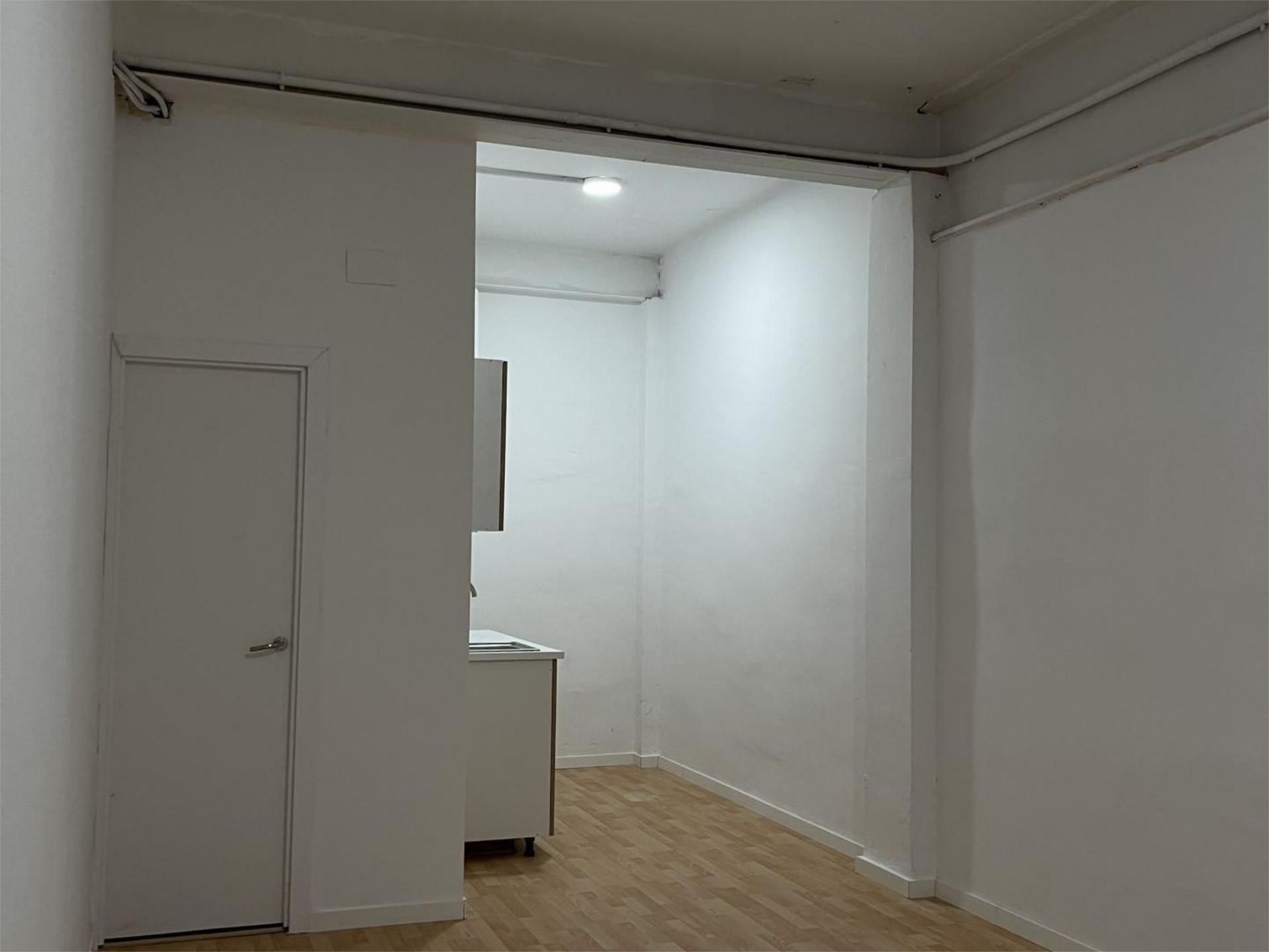 Premises for sale in  Barcelona Capital  with Parquet flooring