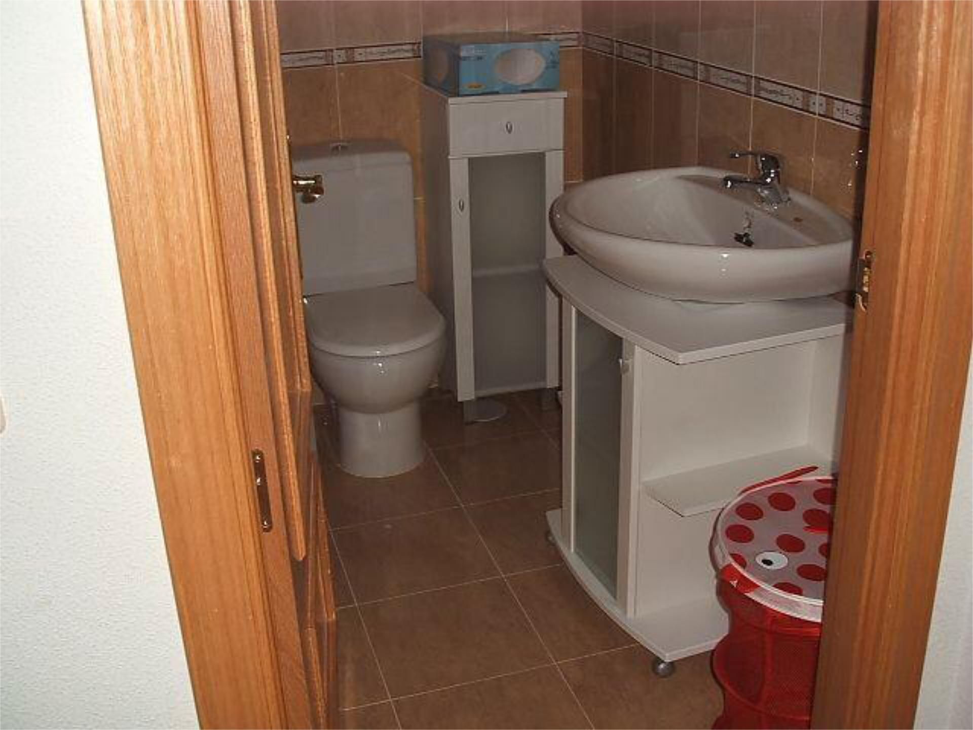 Bathroom of Apartment to rent in Fuensalida  with Terrace and Furnished