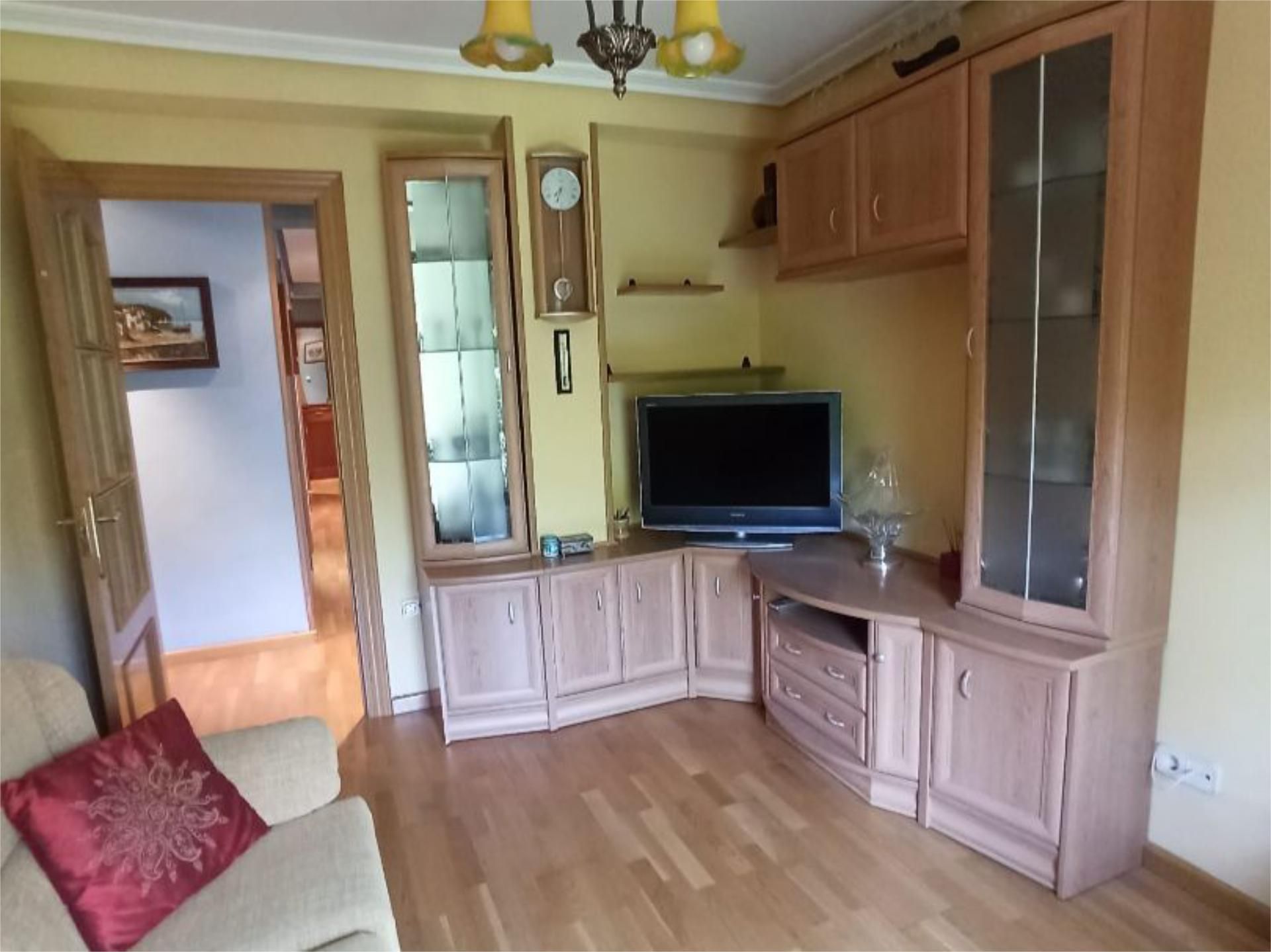Living room of Flat for sale in Valladolid Capital  with Heating, Storage room and Furnished