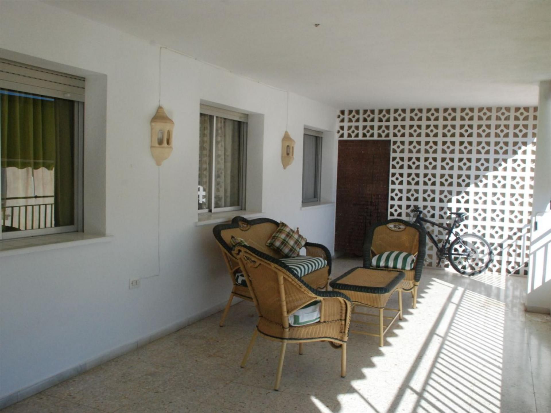 Flat to share in Calle Pérez Casas, 45, San José