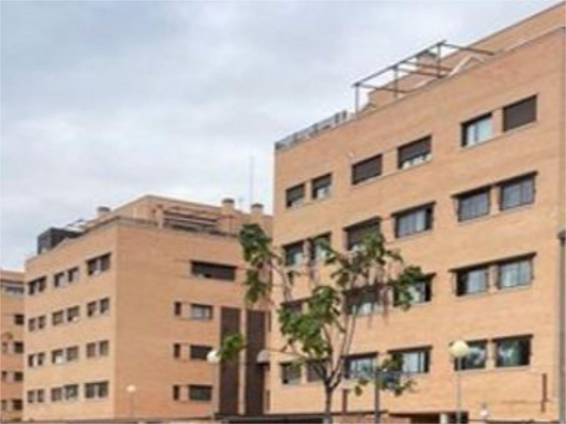 Exterior view of Flat for sale in Alcalá de Henares  with Storage room, Swimming Pool and Community parking