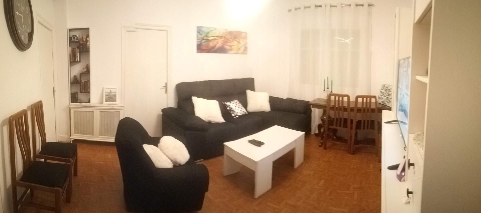 Sala d'estar de Pis de lloguer en Cuenca Capital amb Balcó