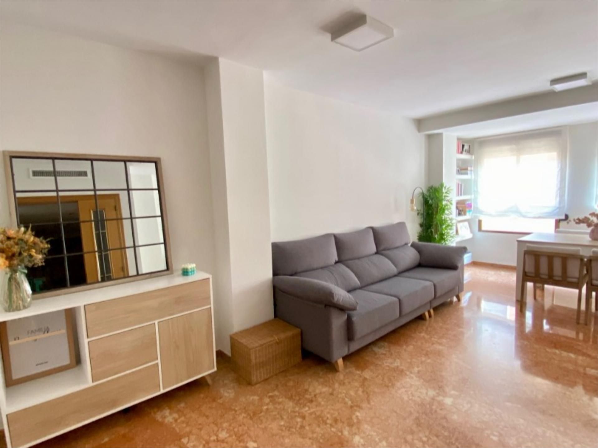 Sala d'estar de Pis en venda en Alzira amb Aire condicionat