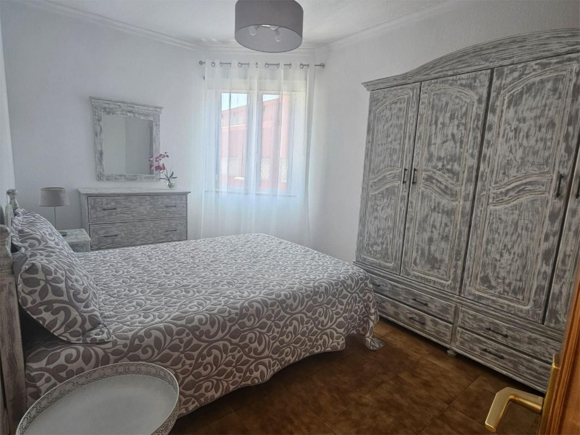 Habitación de Piso de alquiler en Las Palmas de Gran Canaria con Amueblado y Parking comunitario