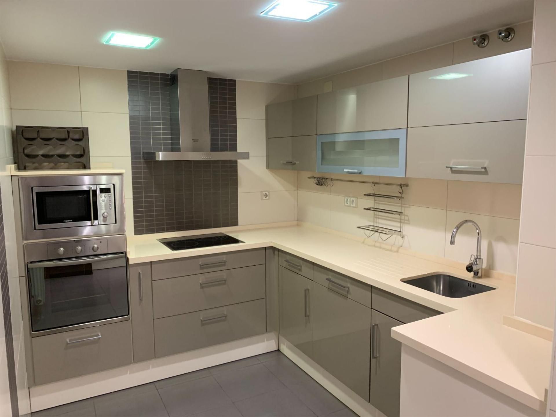 Kitchen of Flat to rent in  Córdoba Capital  with Air Conditioner and Terrace