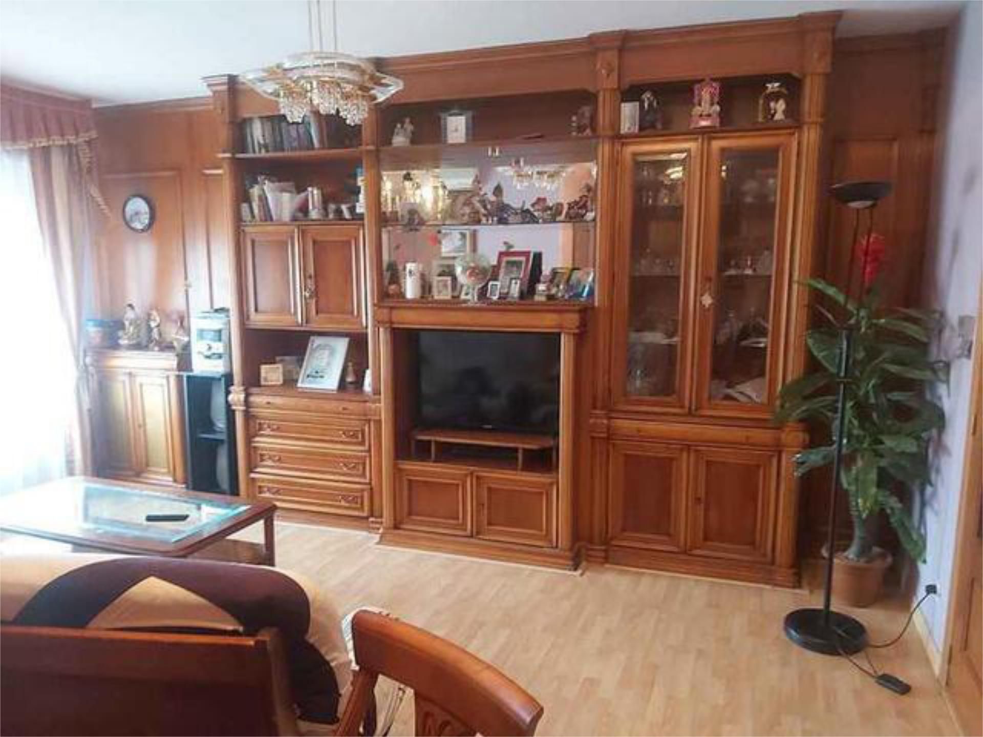 Living room of Flat for sale in Tordesillas  with Heating, Terrace and Furnished