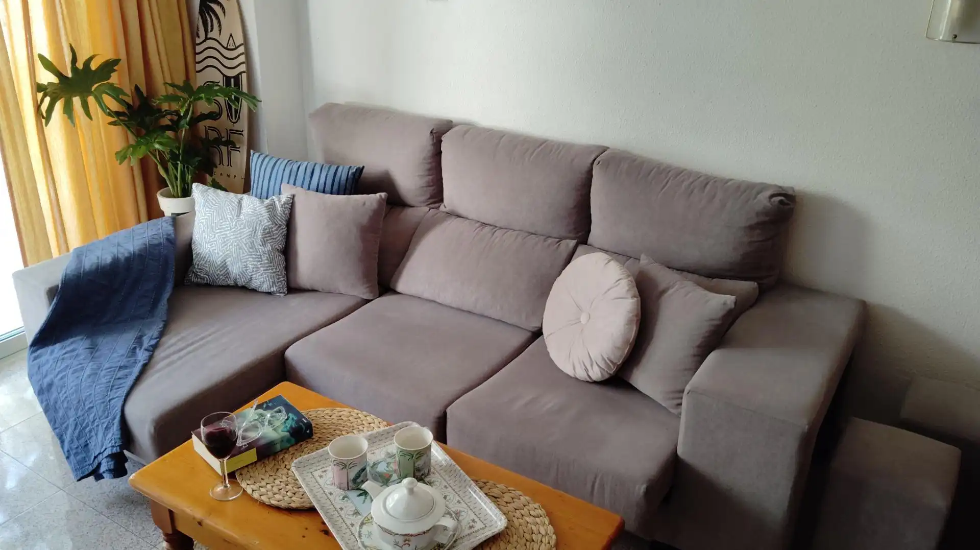 Apartamento de alquiler en Avenida de Bonn, 30, Playa del Inglés Sala de estar de Apartamento de alquiler en San Bartolomé de Tirajana con Terraza y Piscina