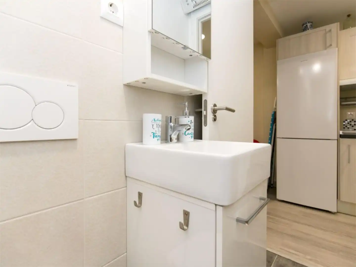 Baño de Piso para compartir en Granada con Calefacción, Parquet y Terraza