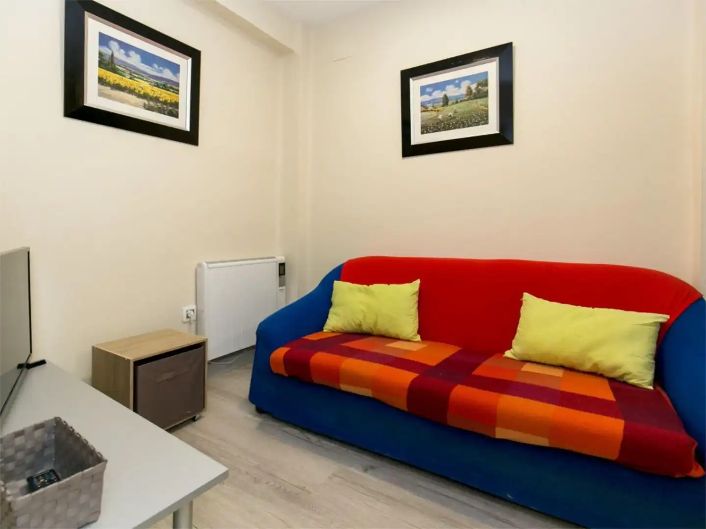 Sala de estar de Piso para compartir en Granada con Calefacción, Parquet y Terraza