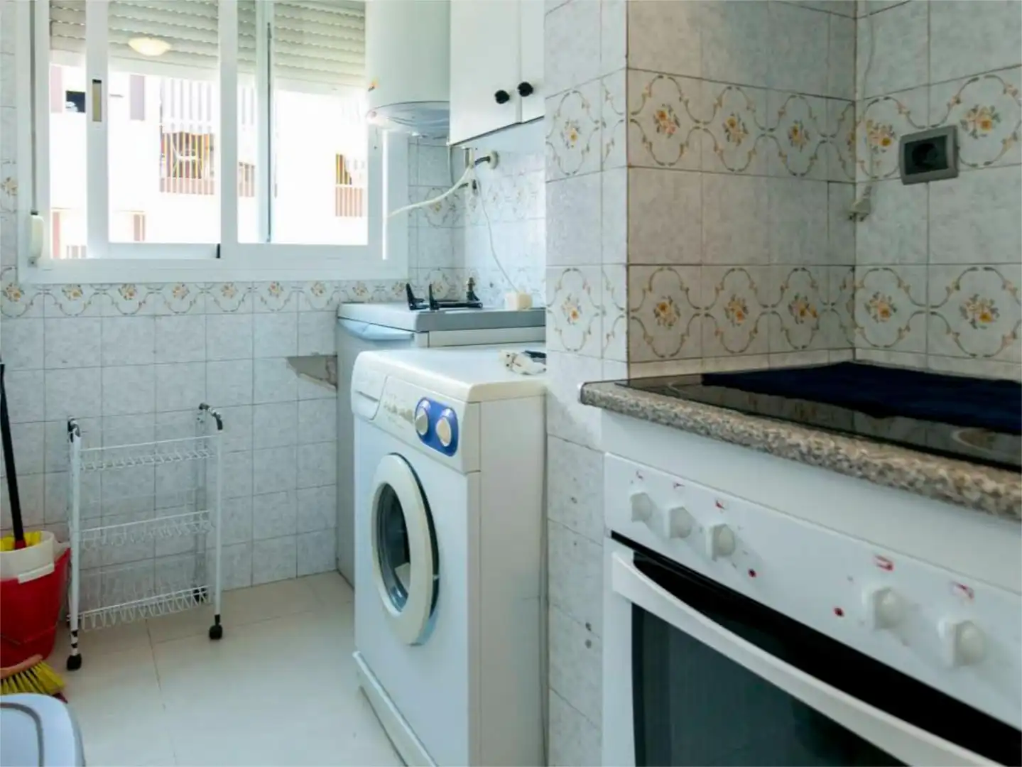 Küche von Wohnung zur untervermieten in Granada mit Heizung, Privatgarten und Parkett