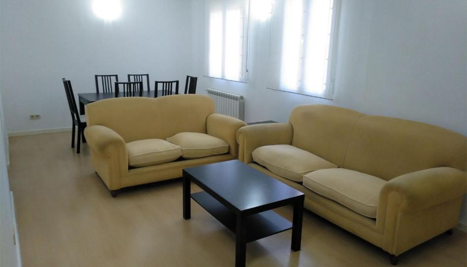 Foto 1 de Piso en venta en Calle de la Reina Mercedes, 6, Pueblo, Madrid