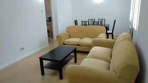 Foto 2 de Piso en venta en Calle de la Reina Mercedes, 6, Pueblo, Madrid
