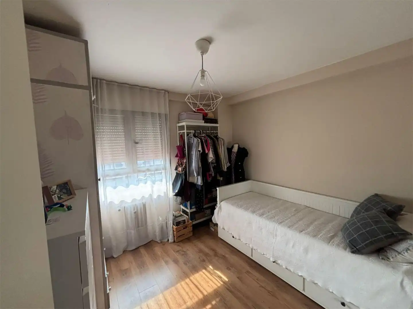 Wohnung zur Miete in Paseo Arco de Ladrillo, 40, Ciudad de la Comunicación - Arco Ladrillo Schlafzimmer von Wohnung zur Miete in Valladolid mit Heizung, Parkett und Möbliert