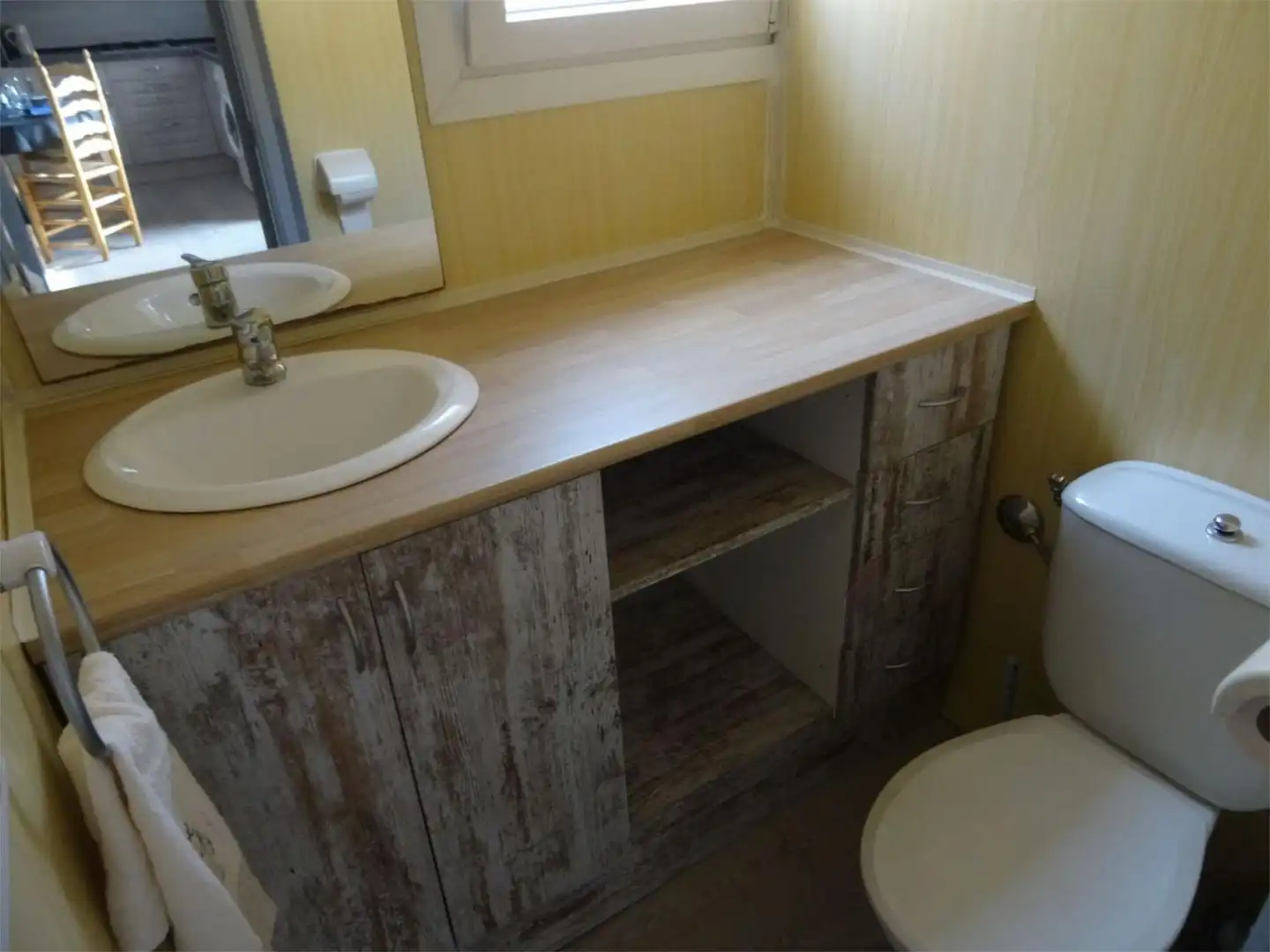 Flat for sale in Carrer Tramuntana, 4, Bellcaire d'Empordà Bathroom of Flat for sale in Bellcaire d'Empordà with Air Conditioner, Heating and Terrace