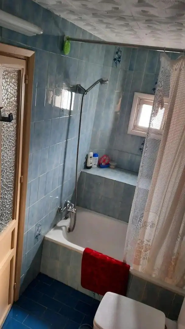 Casa adosada en venta en Calle Baja, 37, Diezma Baño de Casa adosada en venta en Diezma con Parquet, Terraza y Trastero