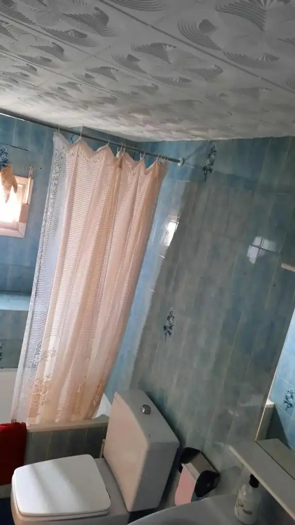 Casa adosada en venta en Calle Baja, 37, Diezma Habitación de Casa adosada en venta en Diezma con Parquet, Terraza y Trastero