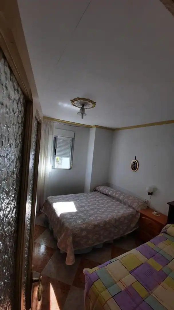Casa adosada en venta en Calle Baja, 37, Diezma Habitación de Casa adosada en venta en Diezma con Parquet, Terraza y Trastero