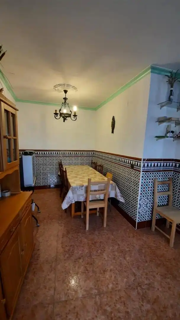 Casa adosada en venta en Calle Baja, 37, Diezma Comedor de Casa adosada en venta en Diezma con Parquet, Terraza y Trastero