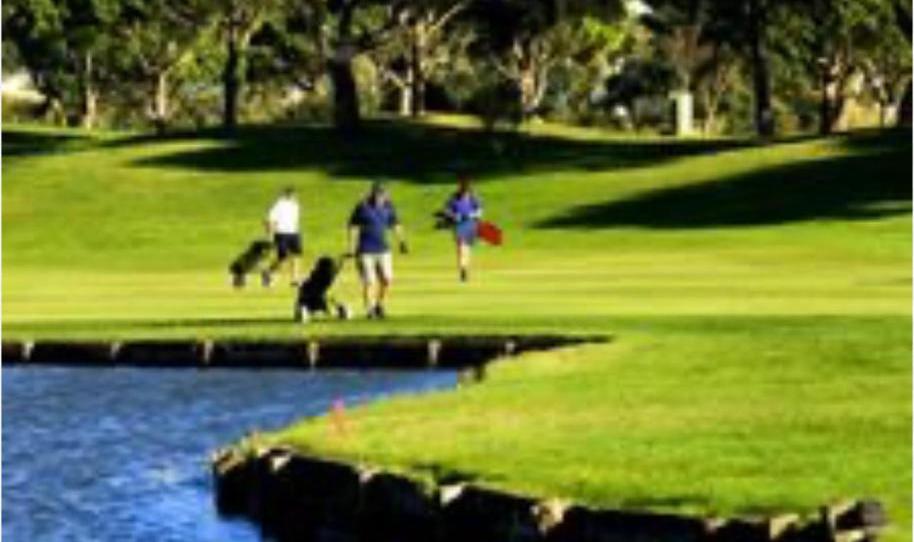 Photo 1 of Garage for sale in Lugar Casas Cortijo, 17, Sotogrande Alto, Cádiz