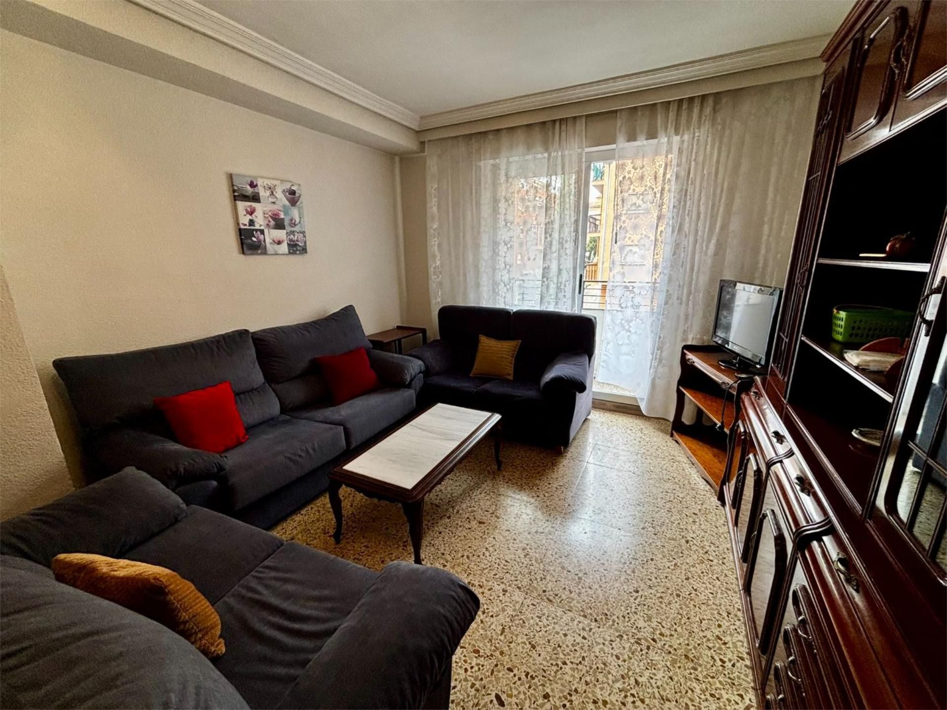 Living room of Flat for sale in Salamanca Capital  with Terrace and Balcony