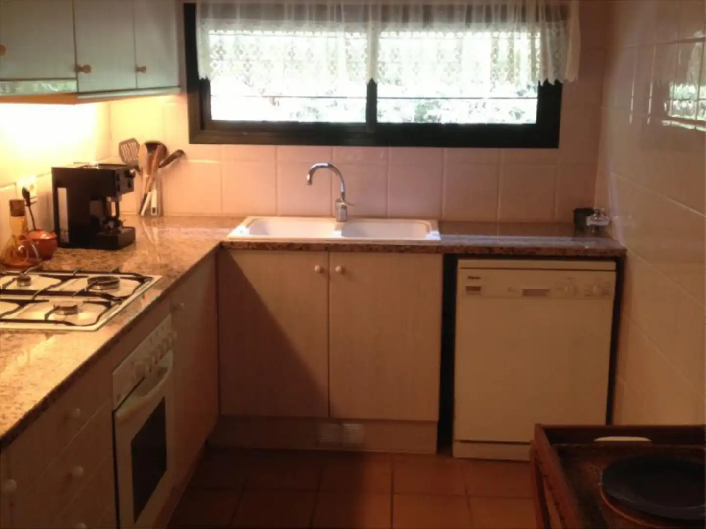 Flat for sale in Avinguda Josep Maria de Ventos, 17, Navata Kitchen of Flat for sale in Navata with Terrace and Swimming Pool
