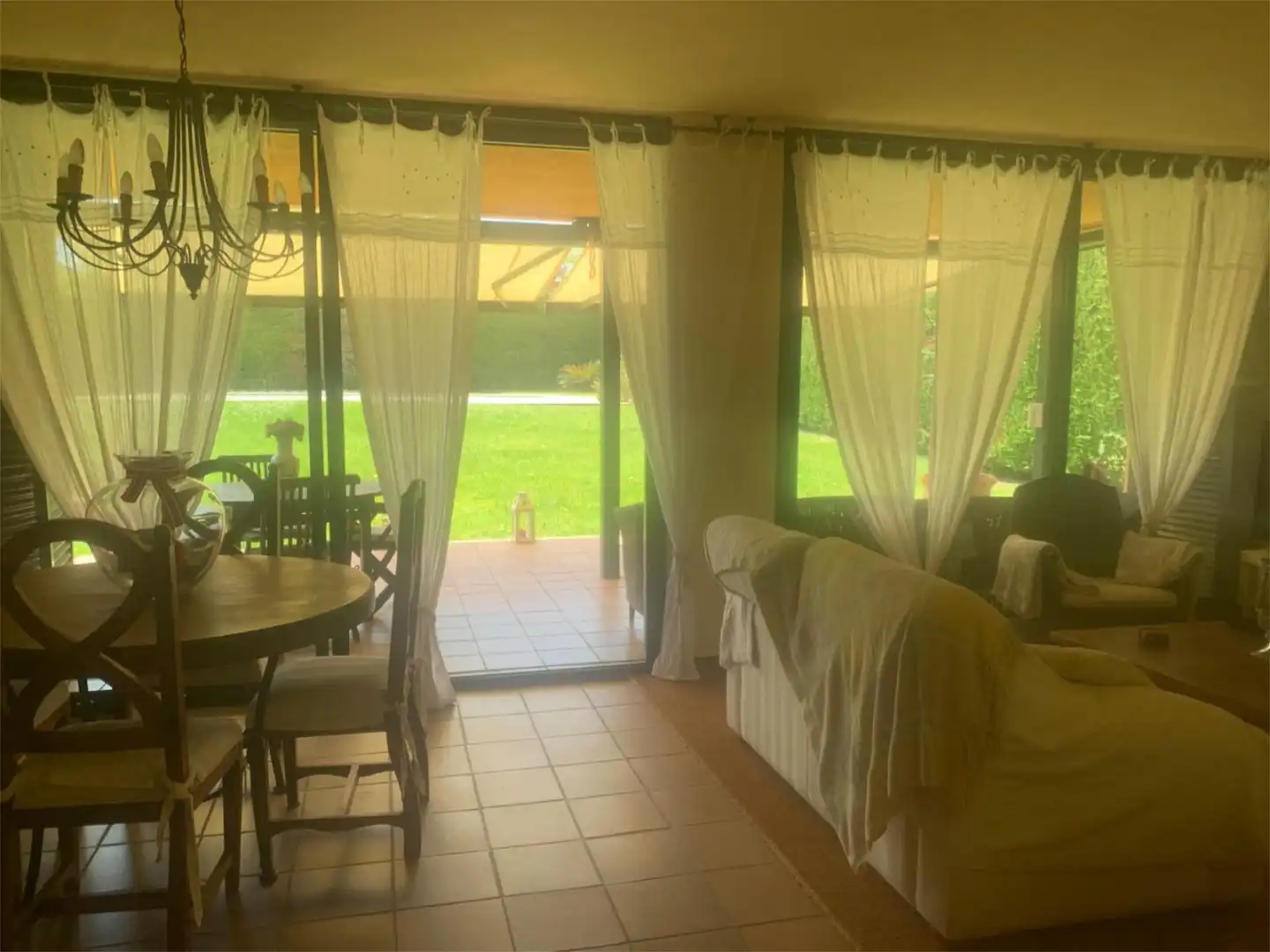 Flat for sale in Avinguda Josep Maria de Ventos, 17, Navata Dining room of Flat for sale in Navata with Terrace and Swimming Pool